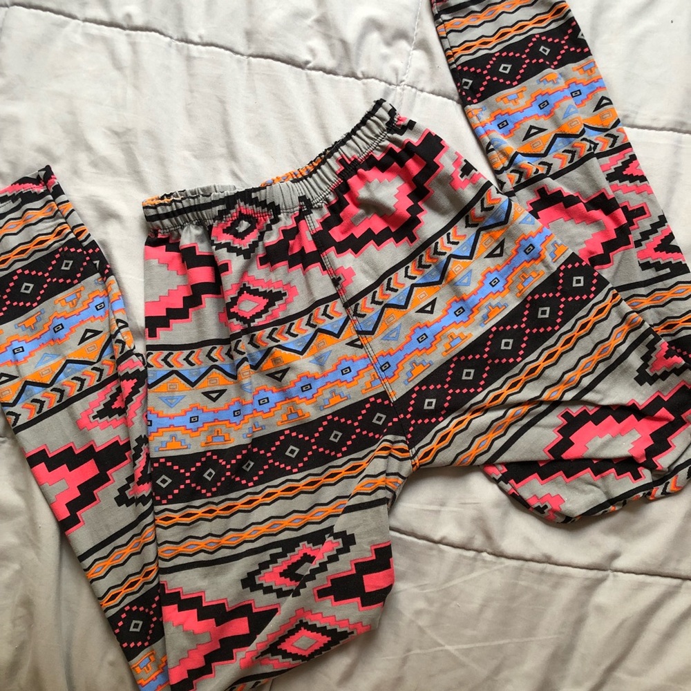 Multicolor Tribal Pattern J&K Leggings